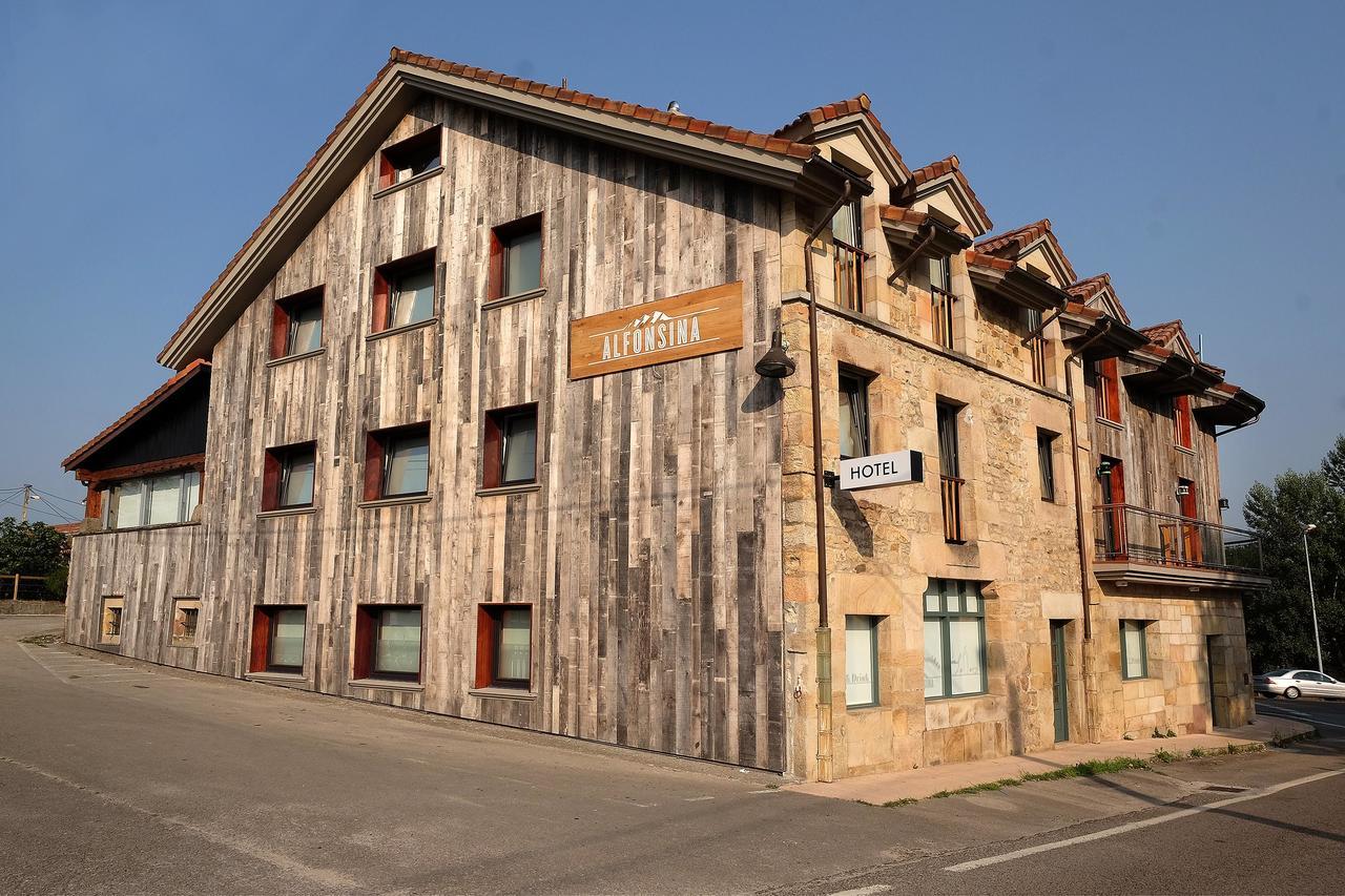 Hotel La Alfonsina Santibanez de Villacarriedo エクステリア 写真